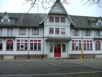 Les écoles, 10 et 12 rue de la Capucine